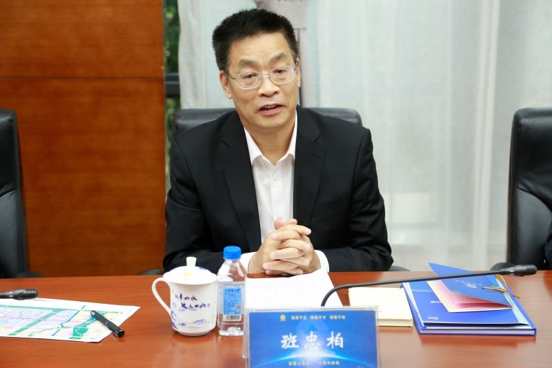 昊主席和防城港市市長會(huì)談的照片_20201127183415.jpg
